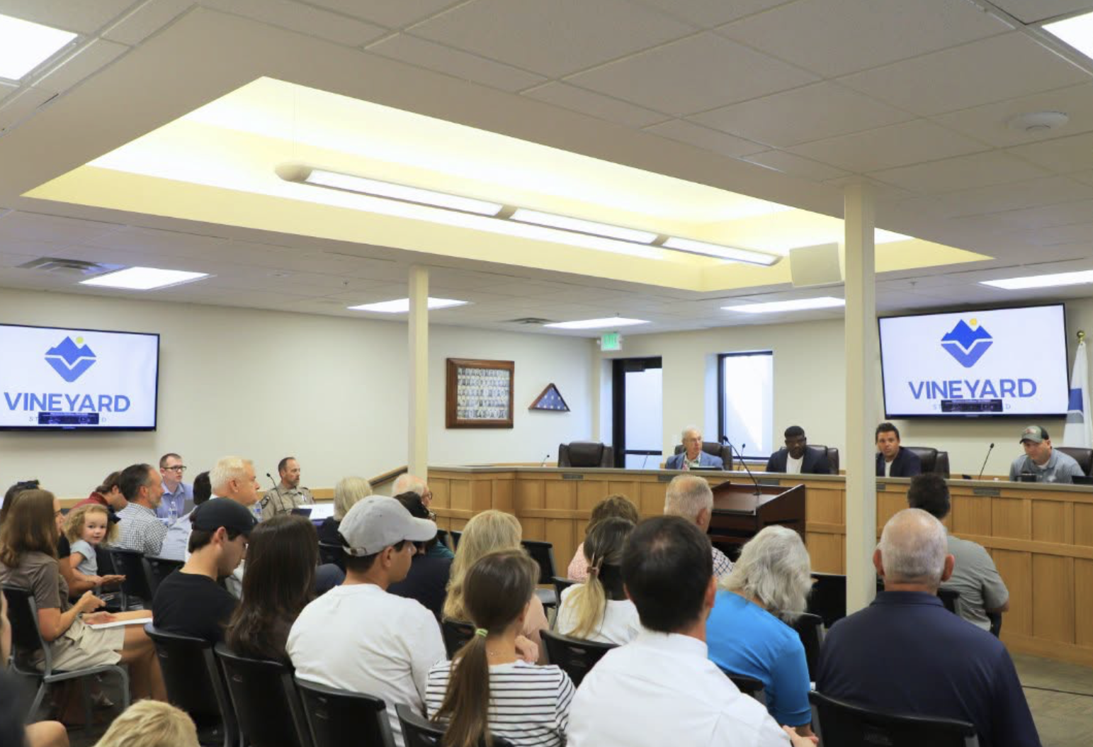 Vineyard Seeks Applicants for City Council Vacancy